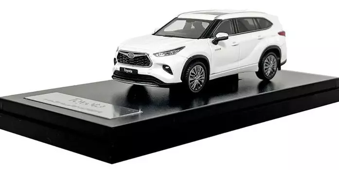 МОДЕЛИ С ЖК-ДИСПЛЕЕМ Toyota Highlander Белый Готовый продукт 1/64 белый