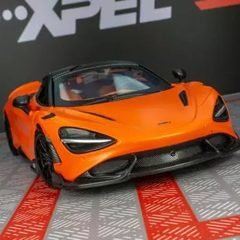 Моделирование McLaren 765LT Модель автомобиля из сплава Украшения Супер Бег Звук и свет Может открывать дверь Детская игрушечная машина оранжевый