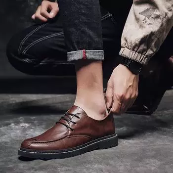 Модная брендовая мужская обувь 2025 года, новая корейская версия молодежной повседневной обуви, ретро-модные кожаные туфли, британские деловые полированные кожаные туфли 38 чёрный