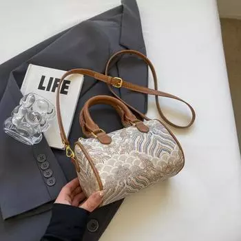 Модная брендовая сумка, новая большая вместительная сумка через плечо, высококачественная женская сумка, модная нишевая сумка для отдыха, женская сумка через плечо (20cm<Max Length<30cm)
