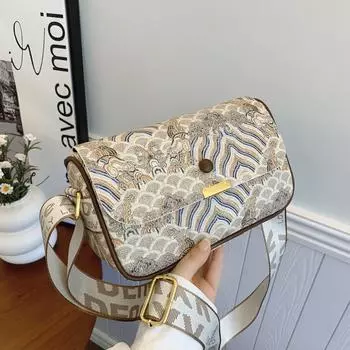 Модная брендовая сумка, новая большая вместительная сумка через плечо, высококачественная женская сумка, модная нишевая сумка для отдыха, женская сумка через плечо (20cm<Max Length<30cm)