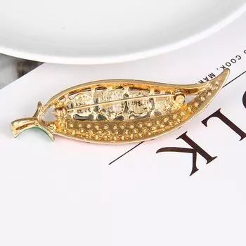 Модная брошь из сплава высокого класса с пряжкой для шарфа со стразами, модная брошь в форме перца чили красный