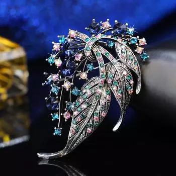 Модная брошь «Лебедь» из кристаллов. Женский темперамент. Универсальный аксессуар-брошь в виде цветка в виде животного на груди One Size синий