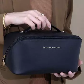 Модная дорожная сумка-подушка из полиуретана: Портативное, вместительное хранилище для косметики и моющих средств