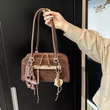 Модная фактурная сумка подмышкой 2024 года, новая модная сумка через плечо в иностранном стиле, вместительная универсальная сумка для поездок на работу 27.5*7.5*16 чёрный