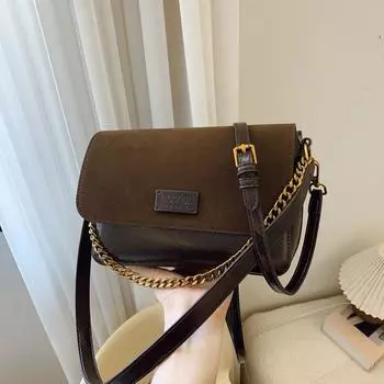 Модная и фактурная сумка с нишевым дизайном. Сумка на одно плечо и подмышку.