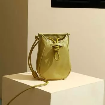 Модная и трендовая кожаная сумка на одно плечо, женская сумка для мобильного телефона с завязкой, большая вместительная сумка через плечо