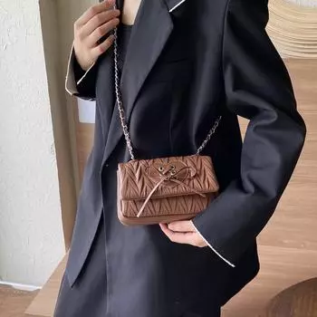 Модная и трендовая женская новая высококачественная плиссированная сумка на одно плечо с цепочкой из ромбовидной сетки, маленькая квадратная сумка через плечо