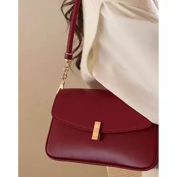 Модная красная сумка с текстурой под мышкой, дизайн на цепочке, повседневная маленькая квадратная сумка для женщин, новая универсальная однотонная сумка для поездок на работу