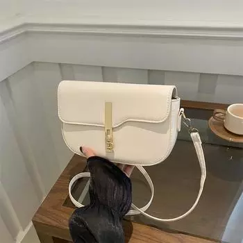 Модная легкая роскошная простая сумка-седло в иностранном стиле 2024 года, осенняя новая нишевая дизайнерская модная персонализированная сумка-мессенджер через плечо чёрный