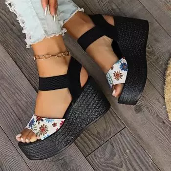 Модная летняя высококачественная женская обувь 2024 года, модные женские босоножки на высоком каблуке с открытым носком и цветными блоками на танкетке большого размера из замши в римском стиле 34 бежевый