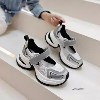 Модная летняя женская повседневная обувь, кроссовки на толстой подошве, новинка 2024 года, модные полые дышащие одинарные туфли для женщин, легкая спортивная платформа 35 серебряный