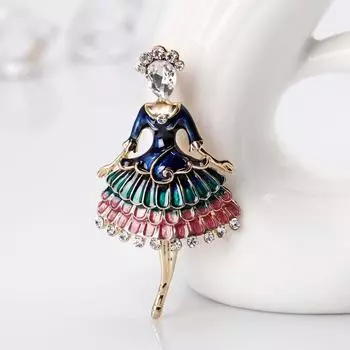 Модная личность, тренд, легкая роскошь, кристалл, бриллиант, капающая, девушка, изысканный дизайн, элегантная брошь