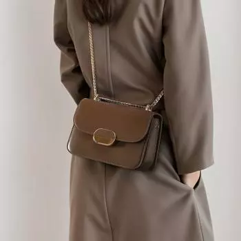 Модная маленькая квадратная сумка на одно плечо, трендовая маленькая сумка, женская нишевая высококачественная кожаная сумка через плечо, сумка-конверт кофейный