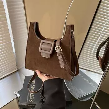 Модная матовая портативная сумка через плечо женская осенне-зимняя сумка-мессенджер с универсальной текстурой и эффектом взрывчатки 22*5.5*22 коричневый