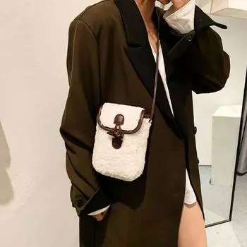 Модная мини-сумка из овечьей шерсти, маленькая квадратная сумка с роговыми кнопками, портативная популярная плюшевая сумка через плечо, симпатичная упаковка для мобильного телефона