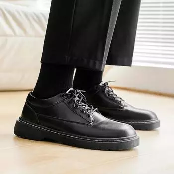 Модная мужская повседневная обувь Модная кожаная деловая спортивная обувь для активного отдыха Мягкая подошва Спортивная обувь для мужчин Модные туфли на плоской подошве 39