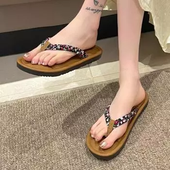 Модная обувь для женщин 2024 года. Модные женские тапочки. Летние разноцветные туфли с открытым носком на низком каблуке. Легкие повседневные пляжные шлепанцы для женщин. 35 чёрный