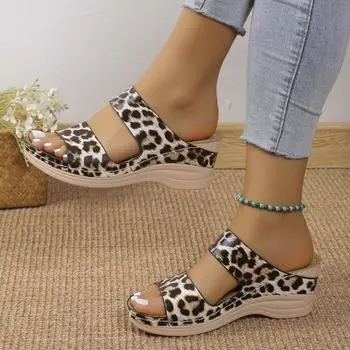 Модная обувь для женщин. Летние женские тапочки. Леопардовый принт. Средний каблук. Водонепроницаемые тапочки с открытым носком. Пляжные женские тапочки. 35 цветной печати леопарда