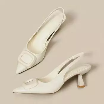 Модная обувь для женщин. Туфли на высоком каблуке. Модные туфли-лодочки. Женские туфли с металлическим украшением и острым носком. Женские туфли на тонком каблуке. 35 чёрный