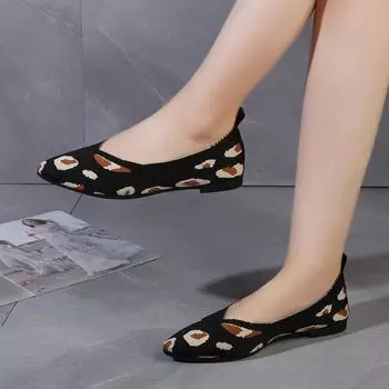 Модная обувь для женщин Весна и осень Женские туфли на плоской подошве Разноцветные туфли с острым носком Слипоны Неглубокий нос Zapatillas De Mujer 35 красный