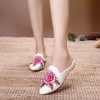 Модная обувь с объемной вышивкой, этнический стиль, увеличивающая рост обувь из ткани, тапочки 35 белый