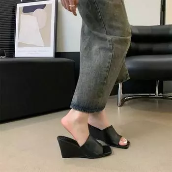 Модная обувь ЖенскаяВысококачественные женские тапочки с открытым носком Летние современные тапочки Женские туфли на высоком каблуке с квадратным носком Женская уличная обувь 35 чёрный