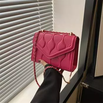 Модная однотонная сумка через плечо с цепочкой, женская сумка 2024 года, новая повседневная сумка для поездок на работу, простая, темпераментная, маленькая квадратная сумка-мессенджер чёрный