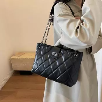 Модная однотонная сумка-тоут через плечо с косой проймой, осень 2024, новая цепочка с ромбами, вышитая нитью, большая вместимость, повседневная женская сумка чёрный