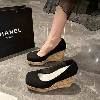 Модная осенняя женская повседневная обувь на танкетке 2024 года, новые туфли на плоской платформе для активного отдыха, хит продаж, женская обувь без застежек, большой размер 42 35 бежевый