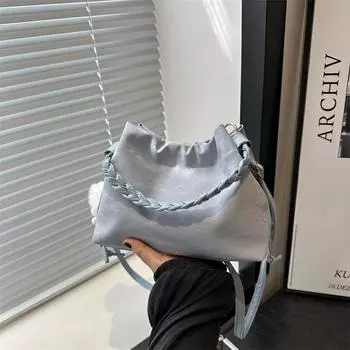 Модная плетеная сумка 2024 года, весна-лето, новая корейская версия, нежный нишевый дизайн, однотонная сумка через плечо, женская сумка