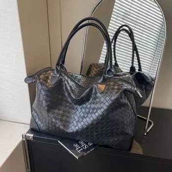 Модная плетеная сумка-тоут большой вместимости для женщин 2024 года, новая простая и универсальная сумка для коротких поездок на плечо Tide чёрный