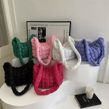 Модная плиссированная хлопковая зимняя трендовая вышитая нить Большая вместимость Простая повседневная сумка через плечо для женщин с подмышкой белый