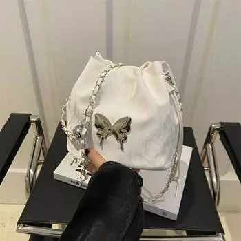 Модная плиссированная сумка-ведро для женщин, новая весна-лето 2024 года, простая повседневная сумка через плечо, персонализированная трендовая сумка-мессенджер Without pendant чёрный