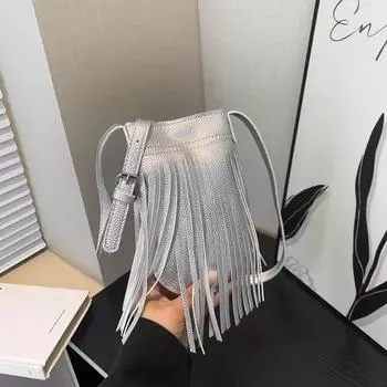 Модная, повседневная, красивая, простая и персонализированная сумка на одно плечо с косым креплением, женская, летняя, 2024 года, новая тенденция, маленькая квадратная сумка под мышкой чёрный