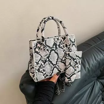 Модная повседневная маленькая квадратная сумка женская летняя новая модная тенденция 2024 года сумка через плечо простая повседневная сумка-мессенджер розовый