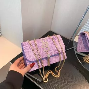 Модная простая маленькая квадратная сумка с буквами для женщин 2024 года, летняя новая повседневная тенденция, ретро-сумка через плечо с цепочкой чёрный