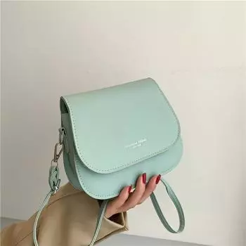 Модная простая маленькая сумка через плечо женская зимняя новая тенденция 2024 года модная сумка через плечо простая маленькая квадратная сумка белый