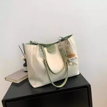 Модная простая сумка через плечо для женщин 2024 года, зимняя новая модная персонализированная сумка-тоут, популярная простая женская сумка Without pendant хаки