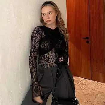 Модная прозрачная кружевная сексуальная футболка с круглым вырезом, женская футболка с крестообразным переплетением на груди и расклешенными рукавами, женская элегантная уличная облегающая женская футболка 26137 S чёрный