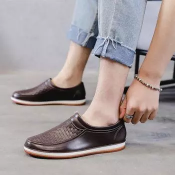 Модная рабочая обувь для мужчин с низким верхом, нескользящая кухонная обувь, резиновая, ПВХ, водонепроницаемая, дождевая обувь, женские кроссовки на плоской подошве 2024 39 красный