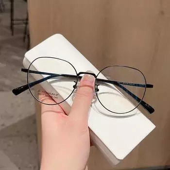 Модная ретро-полигональная маленькая металлическая оправа для очков может быть оснащена оправой для очков для близорукости.