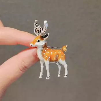 Модная рождественская брошь Sika Deer в виде девушки Mori Girl, глазурованная брошь в виде животного, антибликовая булавка, аксессуар для пальто, пряжка красный