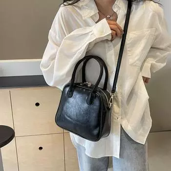 Модная ручная сумка для женщин 2024 Весна/Лето Новая простая и повседневная маленькая квадратная сумка Корейская версия Высококачественная и маленькая сумка через плечо для толпы