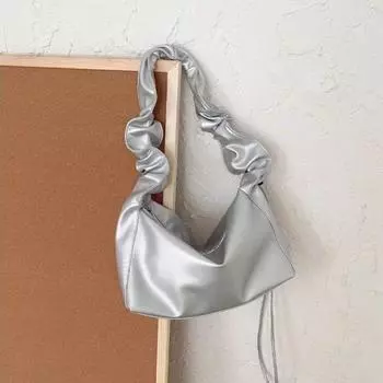 Модная серебряная плиссированная женская сумка через плечо, однотонная дизайнерская простая летняя кожаная сумка, повседневная усовершенствованная женская сумка через подмышку 33X22X14cm серебряный