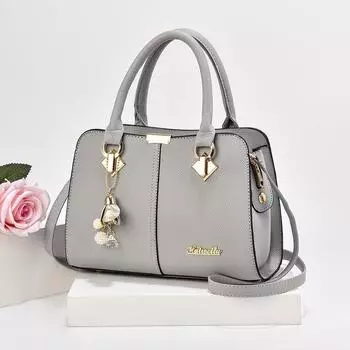 Модная сумка 2024 года для мам из элитной коллекции: Универсальная, стильная, вместительная, с возможностью ношения на плече/через плечо. грязно-белый