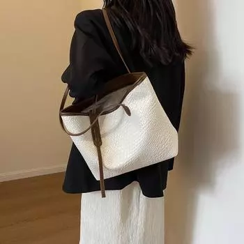 Модная сумка большой вместимости для женщин 2024 года, новая осенняя сумка-тоут с ромбом, простая трендовая сумка через плечо чёрный