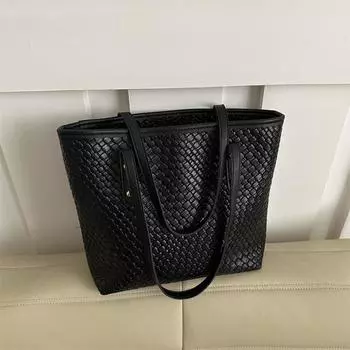 Модная сумка большой вместимости для женщин 2024 года, новая повседневная портативная сумка-тоут с простой текстурой, сумка через плечо и подмышку белый