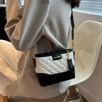 Модная сумка через плечо с широким ремнем, женская, новинка 2024 года, сумка-ведро с бриллиантами, универсальная сумка-мессенджер высокого класса чёрный