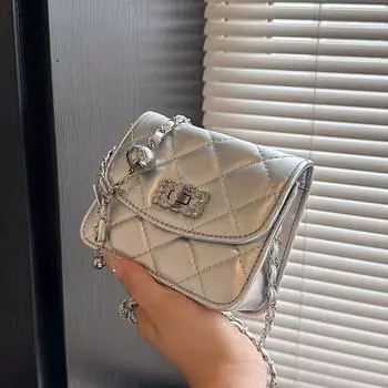 Модная сумка через плечо, сумка Xiaoxiangfeng для поездок на работу, летняя женская сумка 2024 года, новая простая и модная маленькая квадратная сумка чёрный